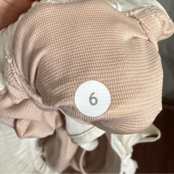 Lululemon Swift Ultra White Confetti Running Shorts (Size 6) - Picture 11 of 12